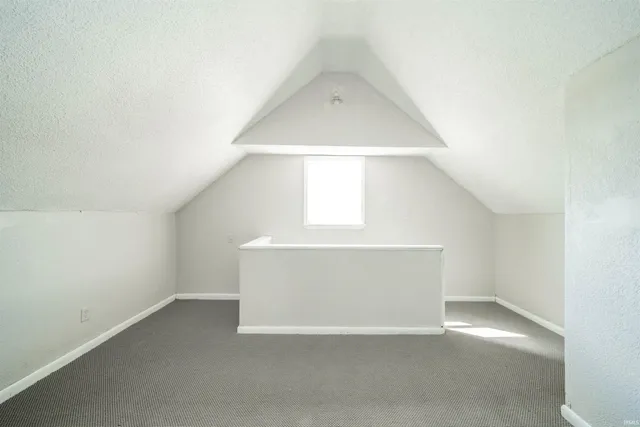 $169,900 | 5694 Highway 36, Mooreland, IN 47360