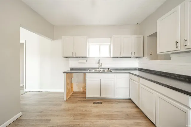 $169,900 | 5694 Highway 36, Mooreland, IN 47360