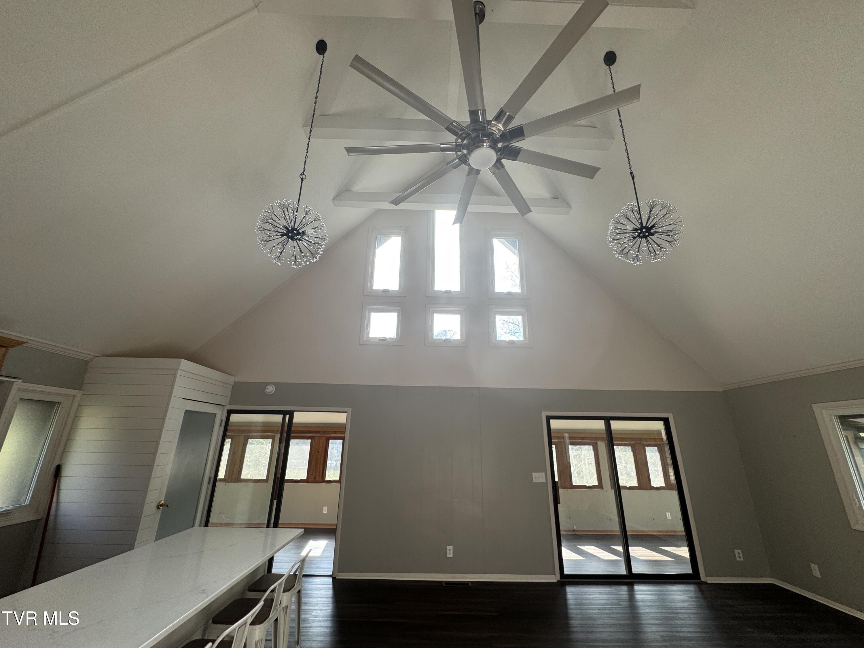 463 Lakeshore Road Bluff City, TN 37618 - Photo 11 of 22 IMG_2923