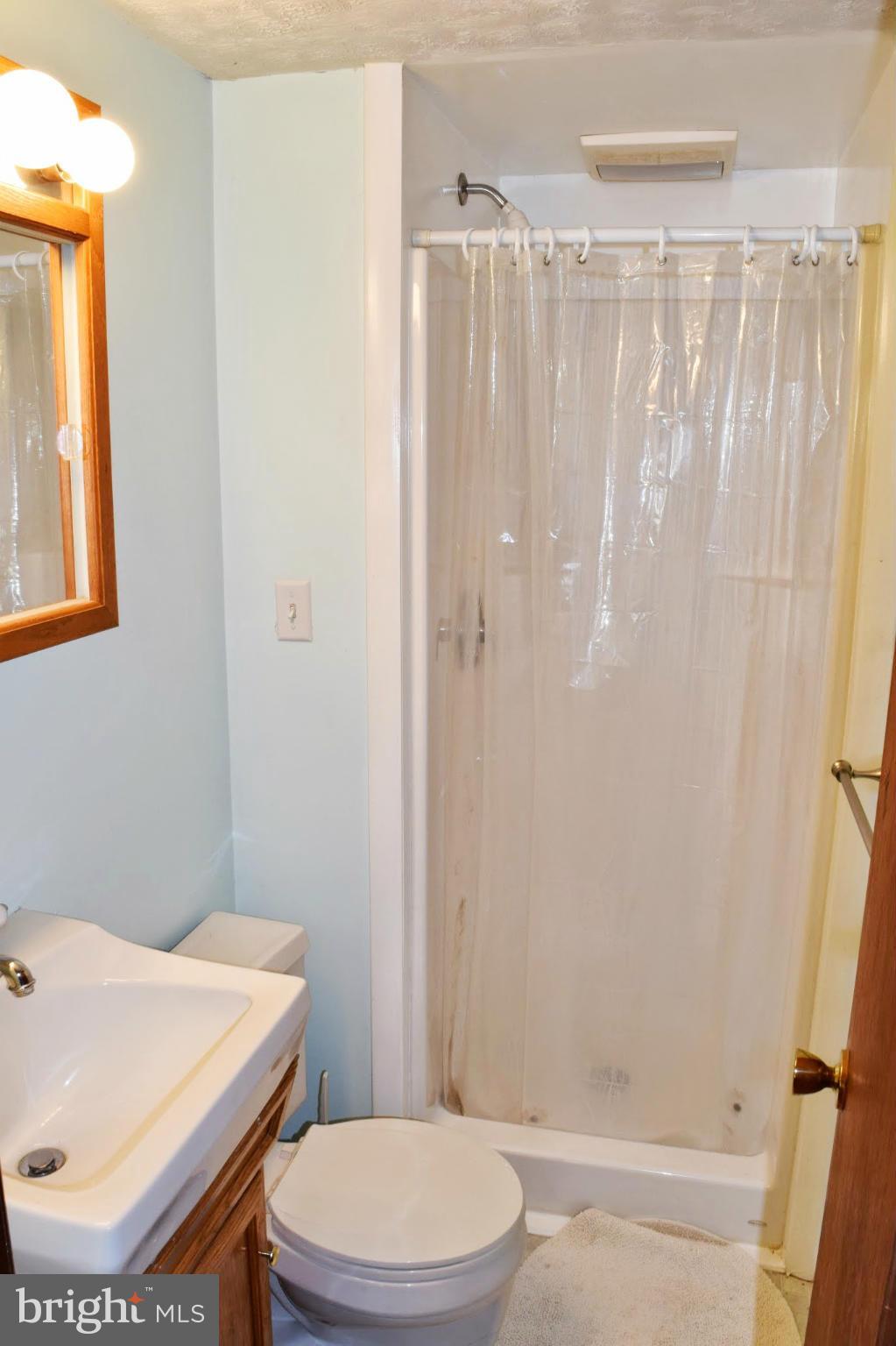 616 Banyan Road Edgewood, MD 21040 - Photo 21 of 26 Full Bathroom in Lower Level!