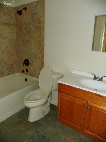 5296 Belsay Road Grand Blanc, MI 48439 - Photo 6 of 12 20201581-5.JPG