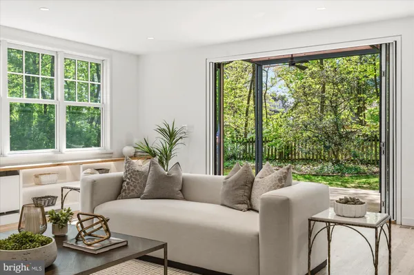 $2,375,000 | 3800 Alton Place Northwest, Washington, DC 20016