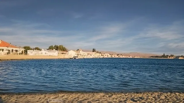 $2,000 | 27428 Outrigger Lane, Helendale, CA 92342