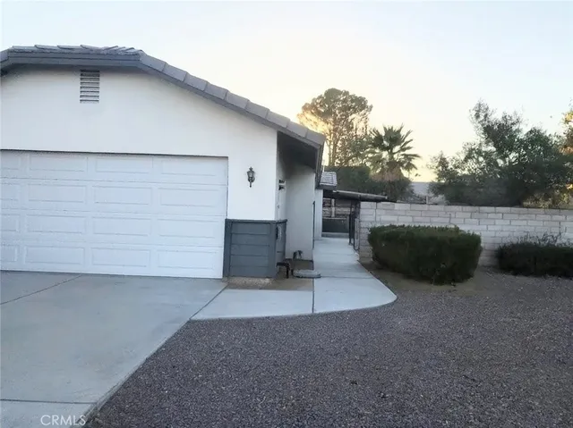 $2,000 | 27428 Outrigger Lane, Helendale, CA 92342