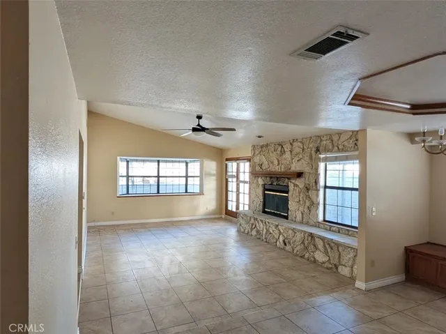 $2,000 | 27428 Outrigger Lane, Helendale, CA 92342