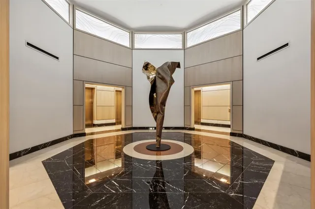 $3,300 | 500 Throckmorton Street, Unit 2301, Fort Worth, TX 76102