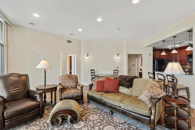 $3,300 | 500 Throckmorton Street, Unit 2301, Fort Worth, TX 76102