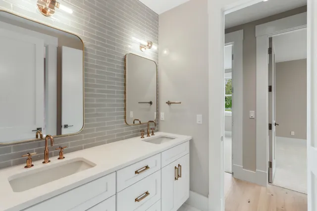 $8,990,000 | N2017 South Lake Shore Drive, Linn, WI 53147