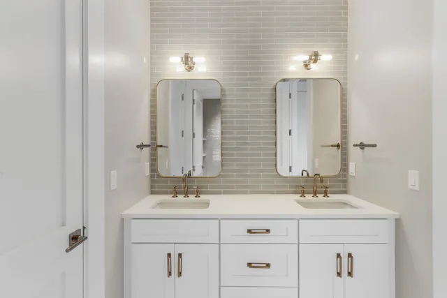 $8,990,000 | N2017 South Lake Shore Drive, Linn, WI 53147