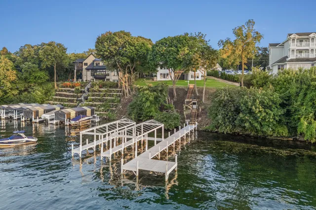 $8,990,000 | N2017 South Lake Shore Drive, Linn, WI 53147