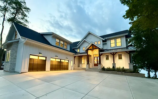$8,990,000 | N2017 South Lake Shore Drive, Linn, WI 53147