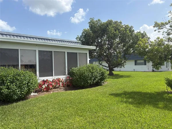 $1,400 | 205 Andover Place North, Unit 104, Sun City Center, FL 33573