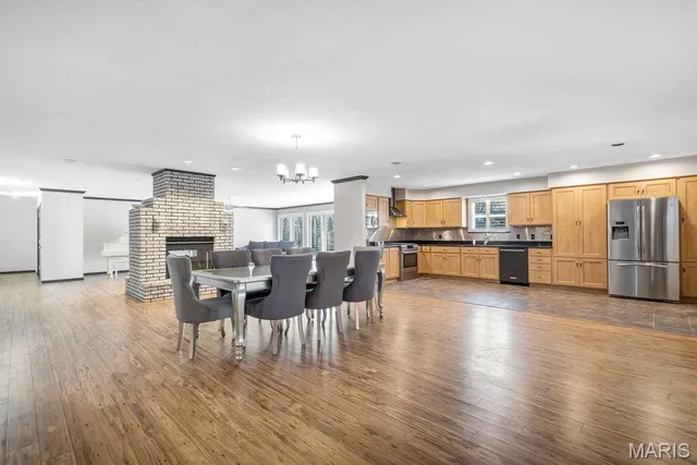 $599,900 | 109 Pecan Lane, Belleville, IL 62223