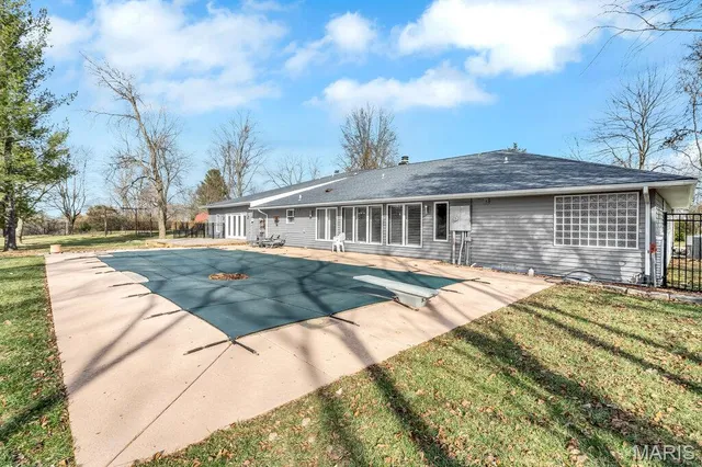 $599,900 | 109 Pecan Lane, Belleville, IL 62223