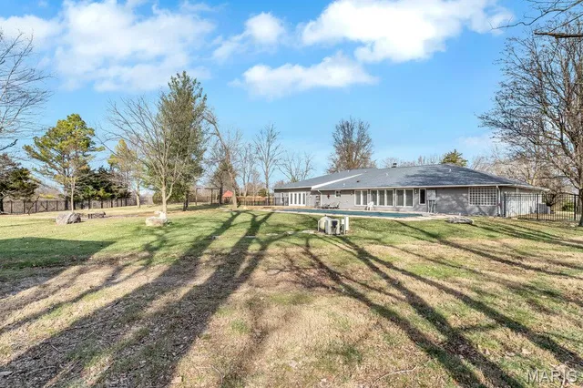 $599,900 | 109 Pecan Lane, Belleville, IL 62223