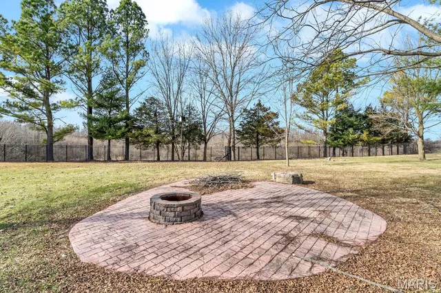 $599,900 | 109 Pecan Lane, Belleville, IL 62223