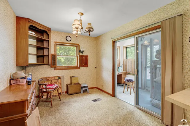 $179,900 | 420 East Woodson Avenue, Lecompton, KS 66050