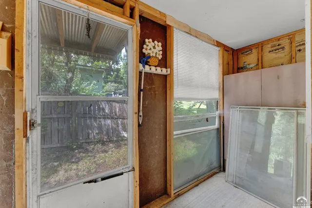 $179,900 | 420 East Woodson Avenue, Lecompton, KS 66050