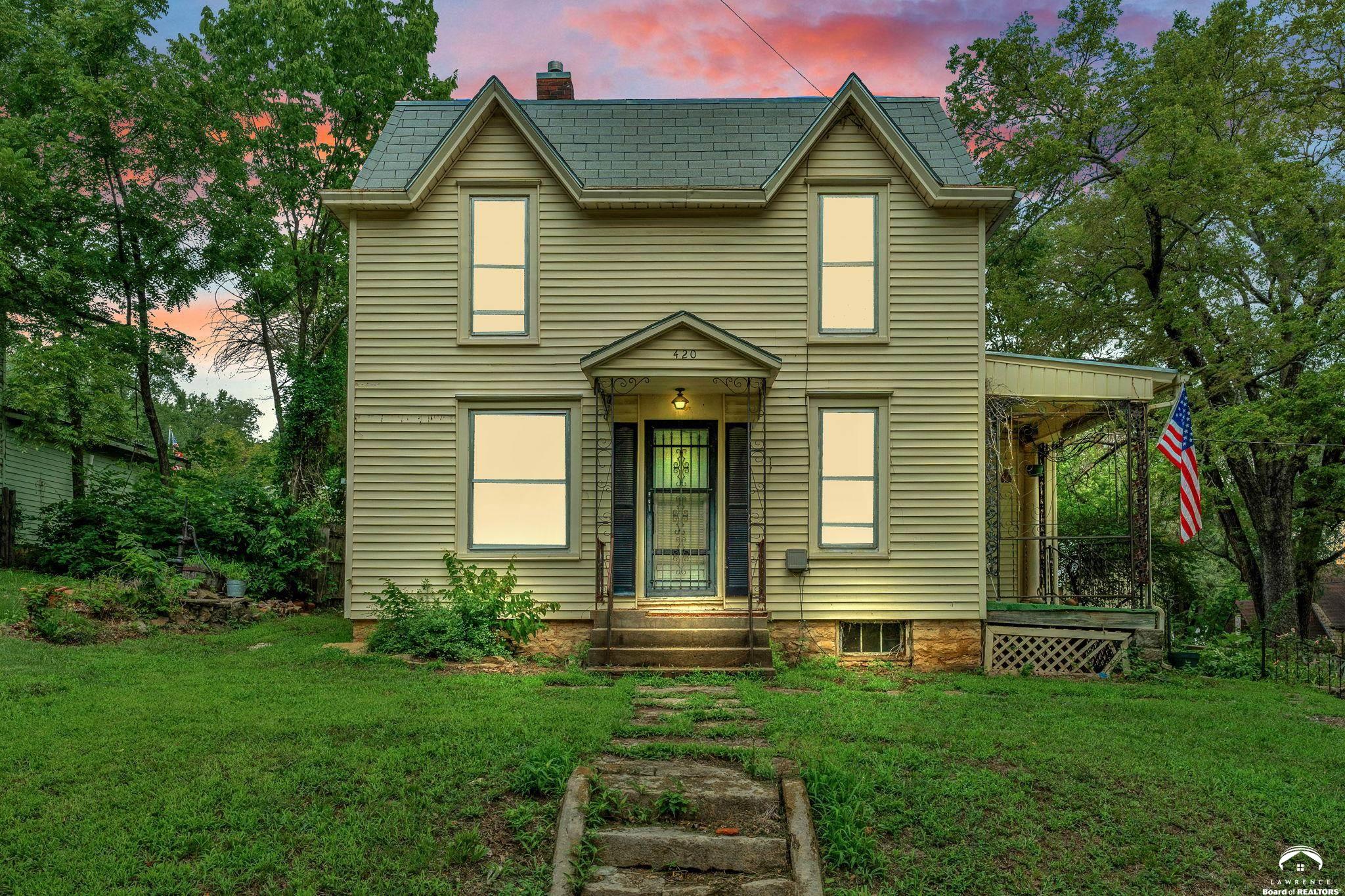 420 East Woodson Avenue Lecompton, KS 66050 - Photo 2 of 31