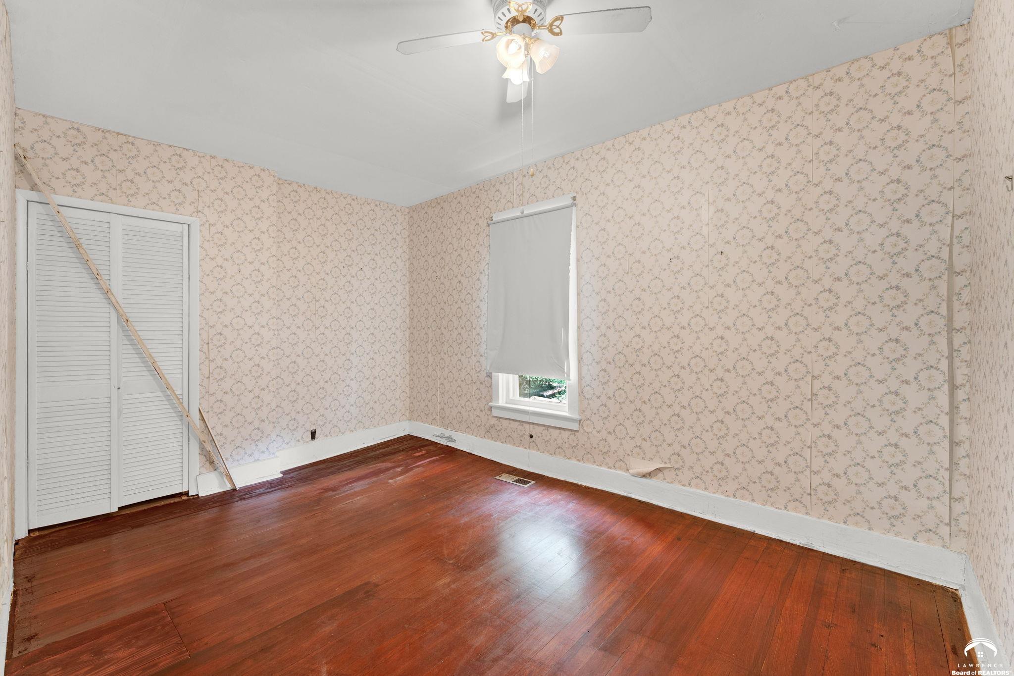 420 East Woodson Avenue Lecompton, KS 66050 - Photo 23 of 31