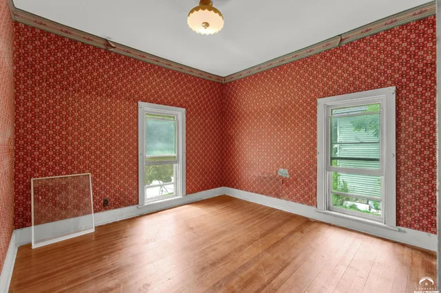 $179,900 | 420 East Woodson Avenue, Lecompton, KS 66050