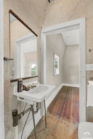 $179,900 | 420 East Woodson Avenue, Lecompton, KS 66050