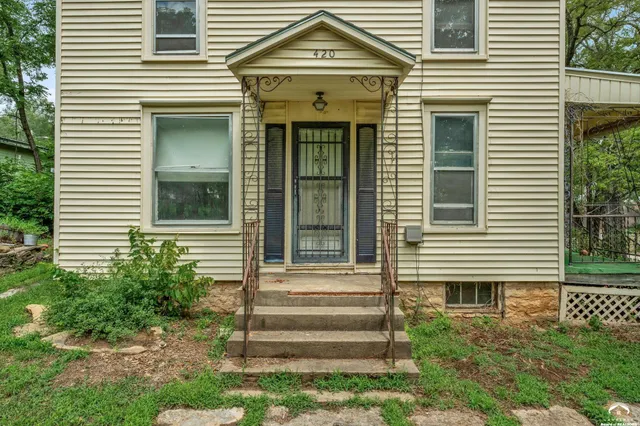 $179,900 | 420 East Woodson Avenue, Lecompton, KS 66050