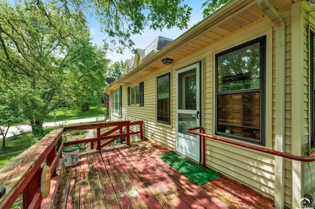 $179,900 | 420 East Woodson Avenue, Lecompton, KS 66050