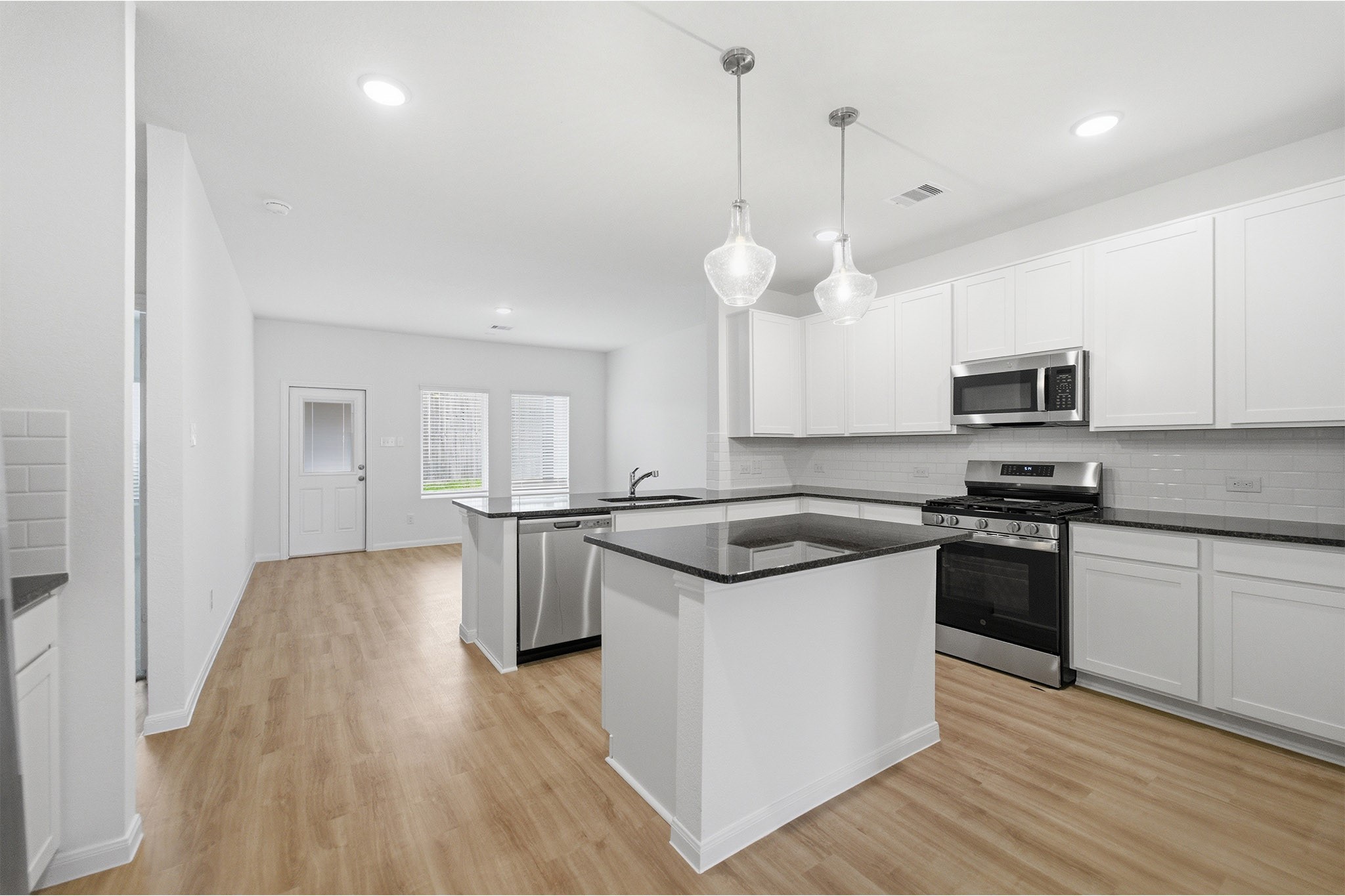 418 Monarch Trail Huntsville, TX 77340 - Photo 12 of 31