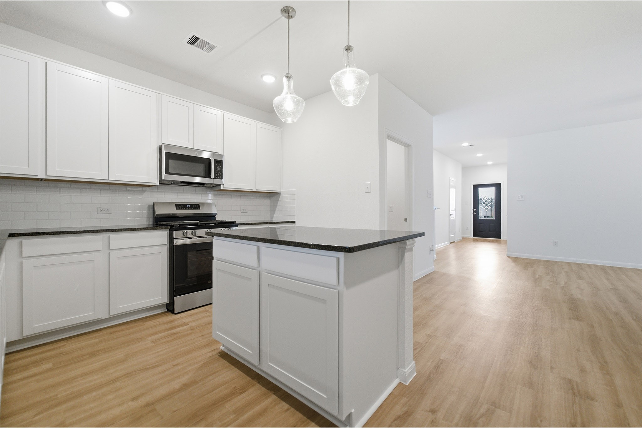 418 Monarch Trail Huntsville, TX 77340 - Photo 14 of 31