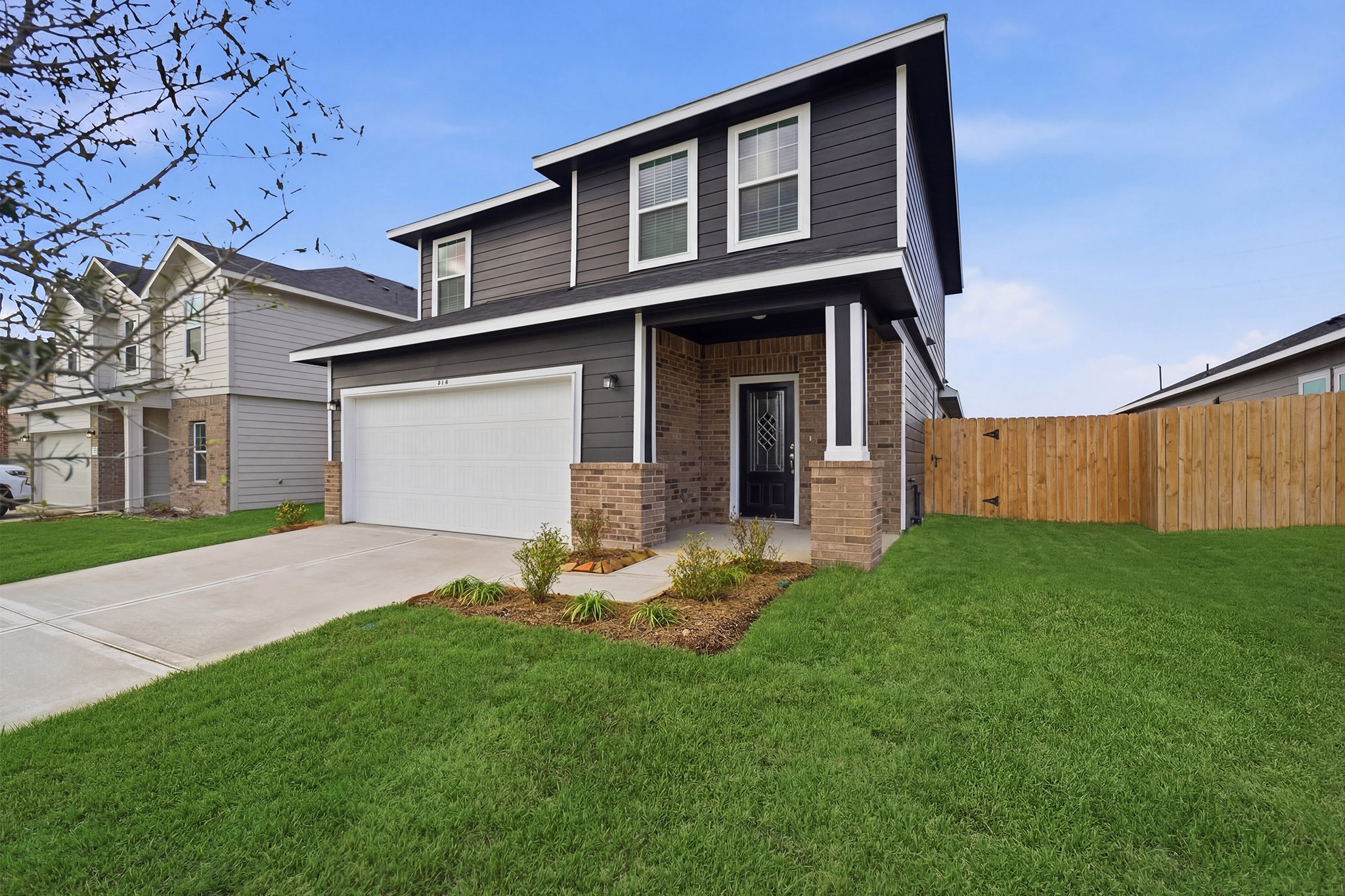 418 Monarch Trail Huntsville, TX 77340 - Photo 3 of 31