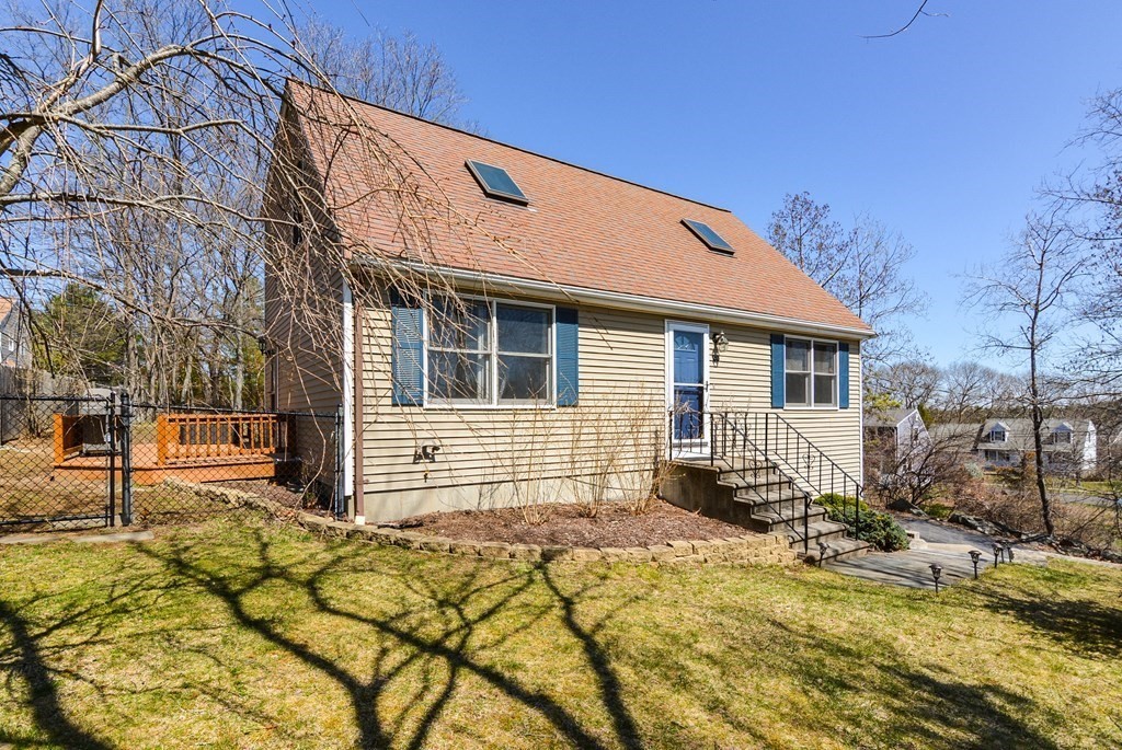 20 Sagamore Road Bellingham, MA 02019 - Photo 1 of 35 Gallery Image 1
