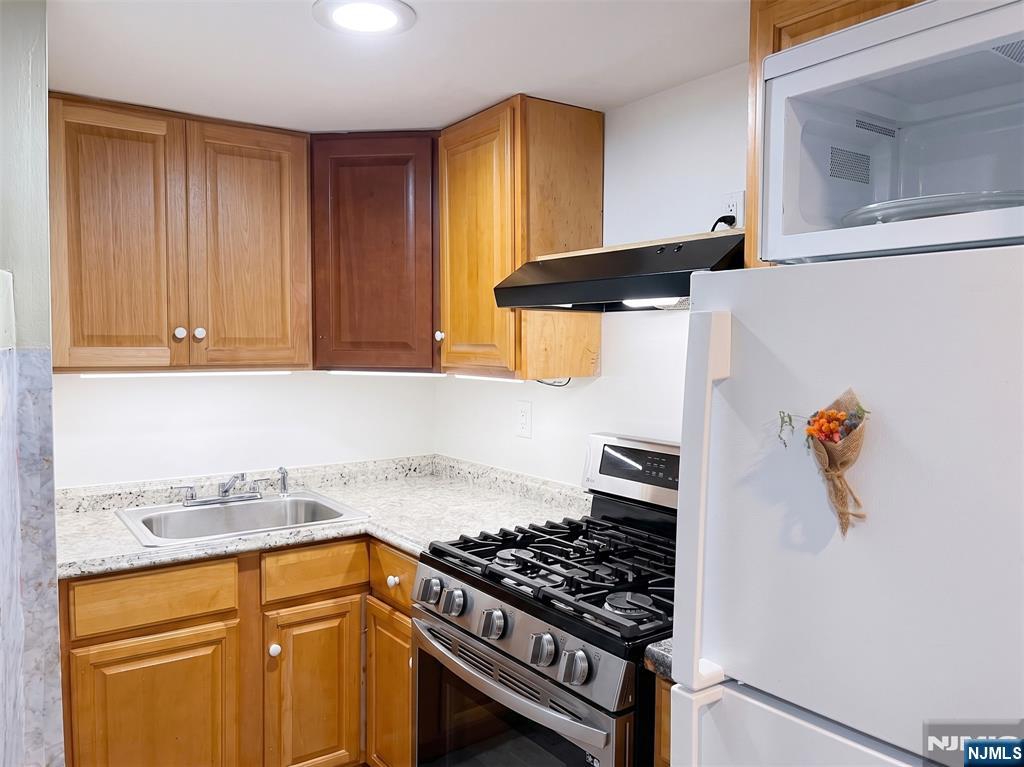236 Alexander Street Newark, NJ 07106 - Photo 14 of 17