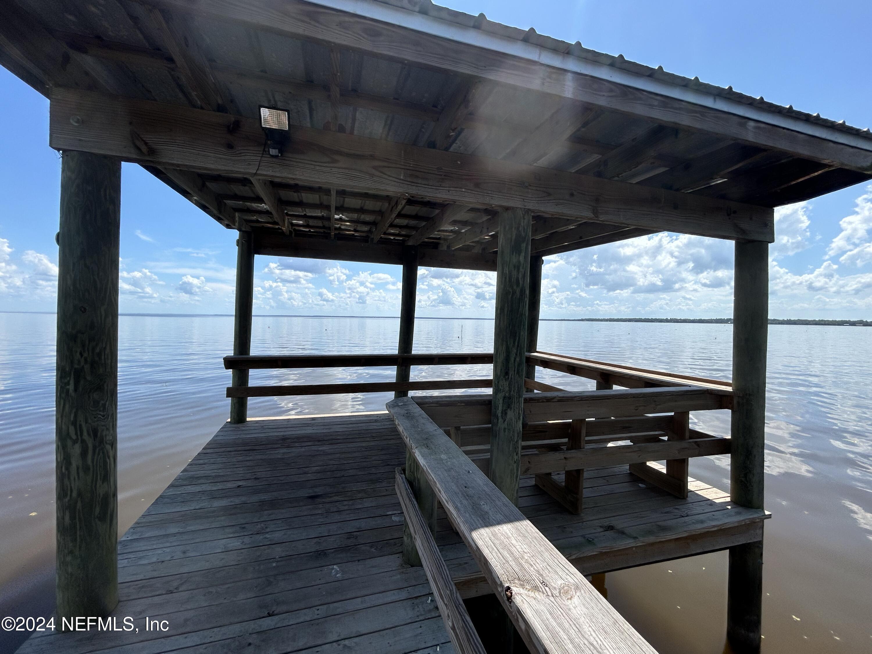 534 Palm Way Georgetown, FL 32139 - Photo 7 of 10 LISTING PHOTO - COMMUNITY DOCK
