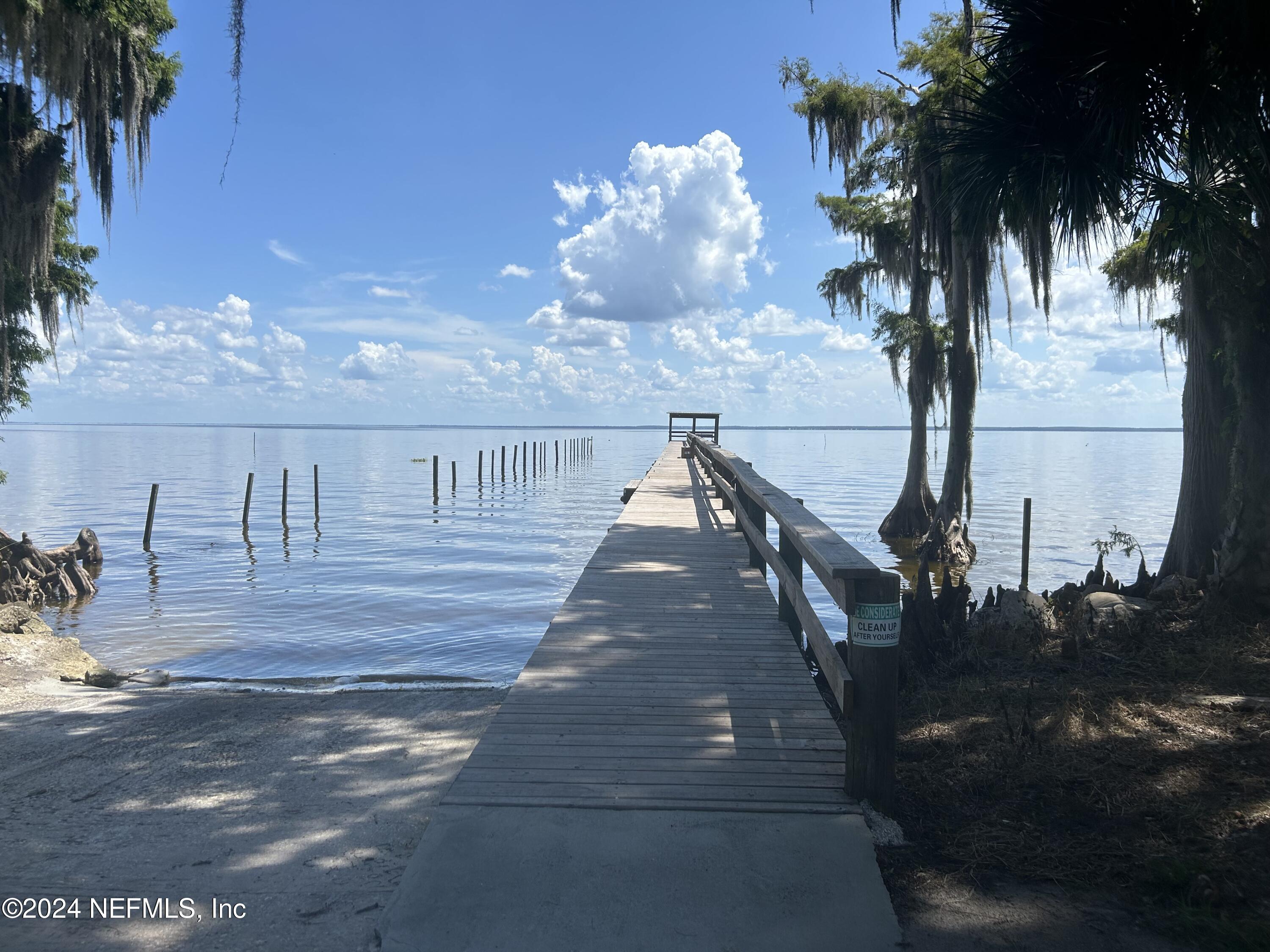 534 Palm Way Georgetown, FL 32139 - Photo 8 of 10 LISTING PHOTO - COMMUNITY DOCK AND RAMP