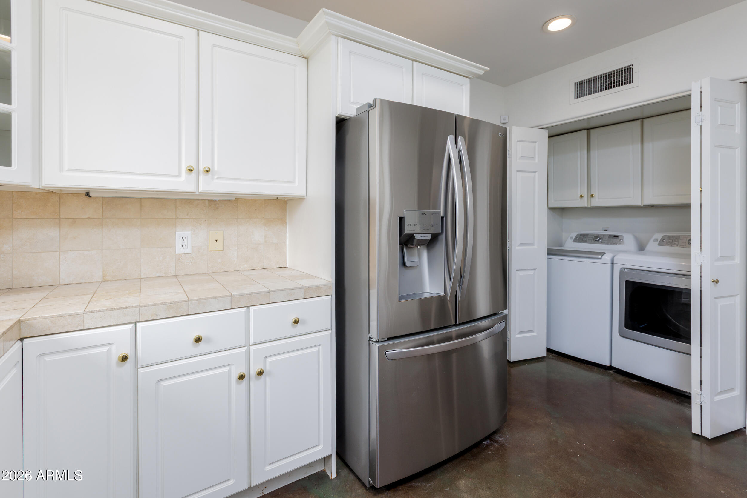 301 West Holly Street Phoenix, AZ 85003 - Photo 16 of 39 Kitchen and laundry