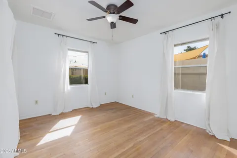 $950,000 | 301 West Holly Street, Phoenix, AZ 85003