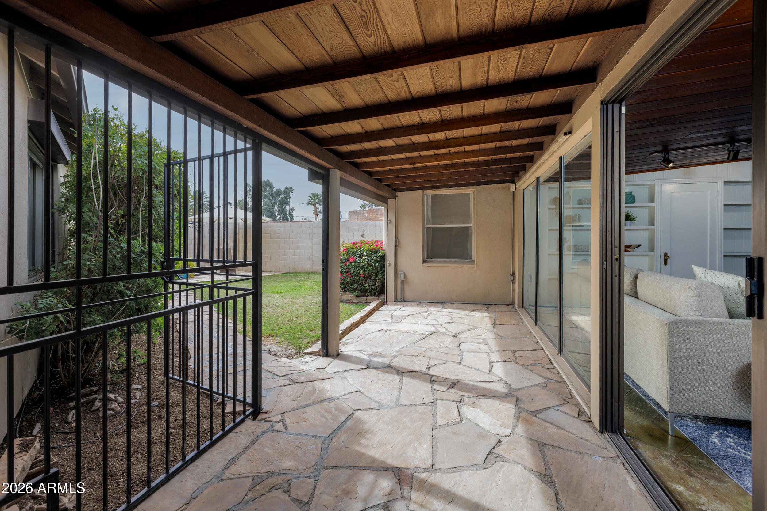 301 West Holly Street Phoenix, AZ 85003 - Photo 27 of 39 Covered patio