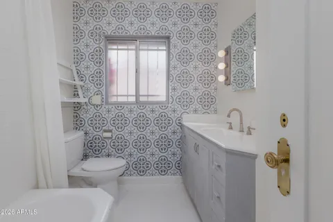 $950,000 | 301 West Holly Street, Phoenix, AZ 85003