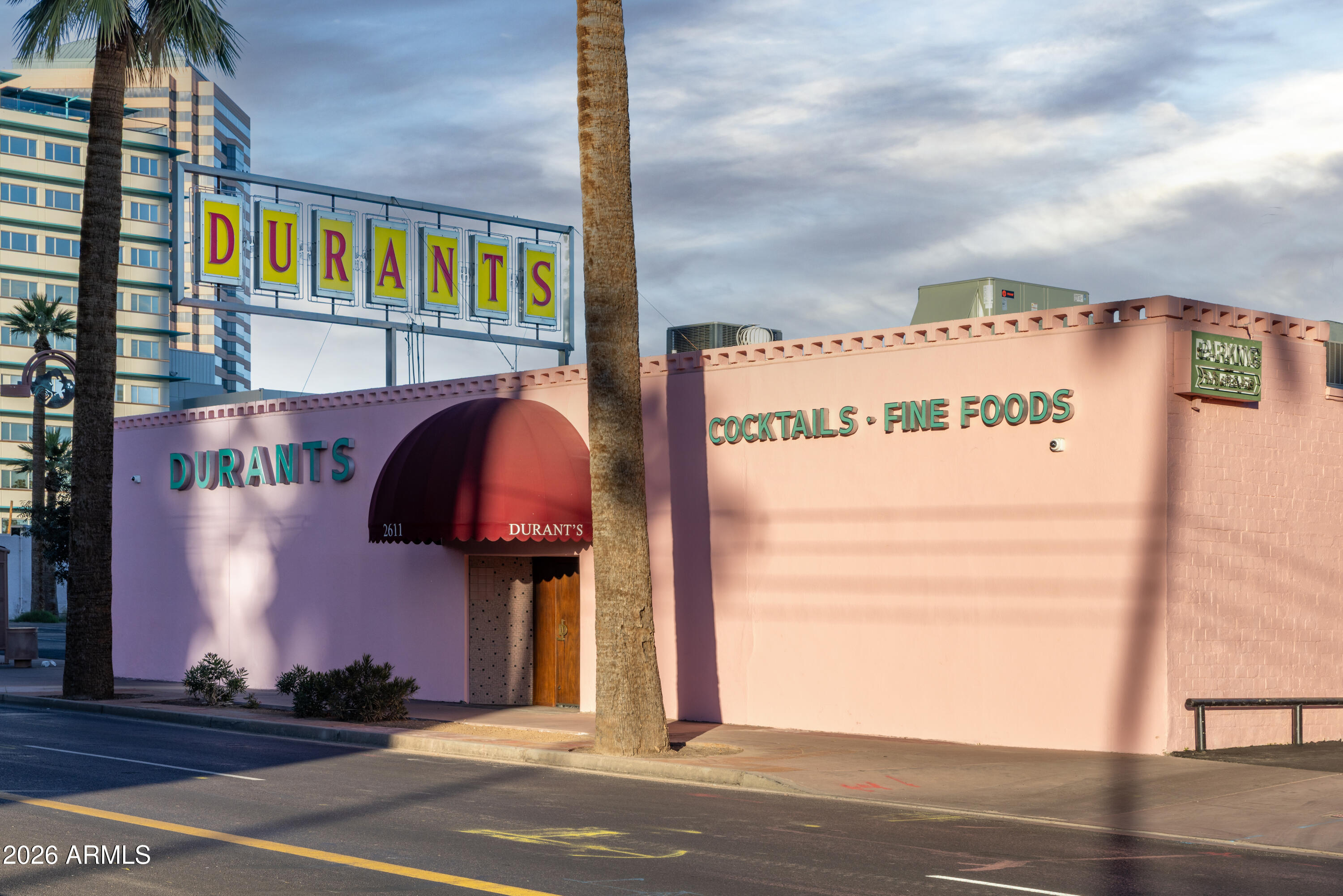 301 West Holly Street Phoenix, AZ 85003 - Photo 34 of 39 Great dining nearby!