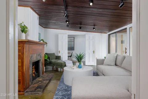 $995,000 | 301 West Holly Street, Phoenix, AZ 85003