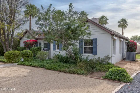 $995,000 | 301 West Holly Street, Phoenix, AZ 85003