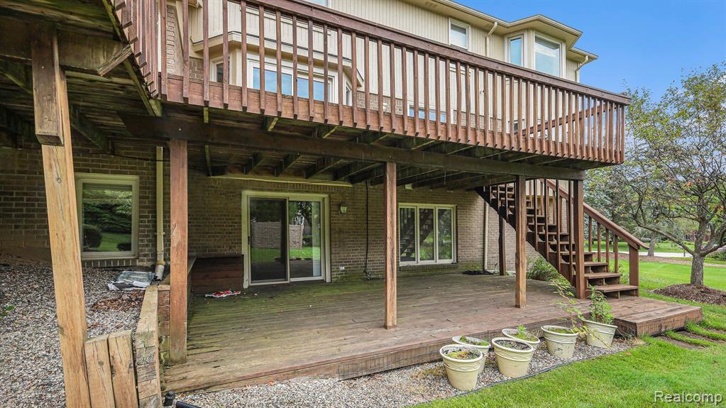 926 Stanford Circle Rochester Hills, MI 48309 - Photo 33 of 46