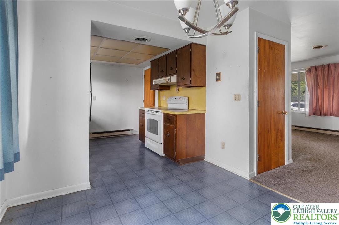 9 West 5th Street Nazareth, PA 18064 - Photo 4 of 22 Gallery Image 4