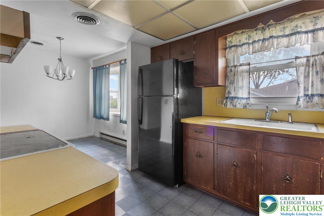 9 West 5th Street Nazareth, PA 18064 - Photo 7 of 22 Gallery Image 7