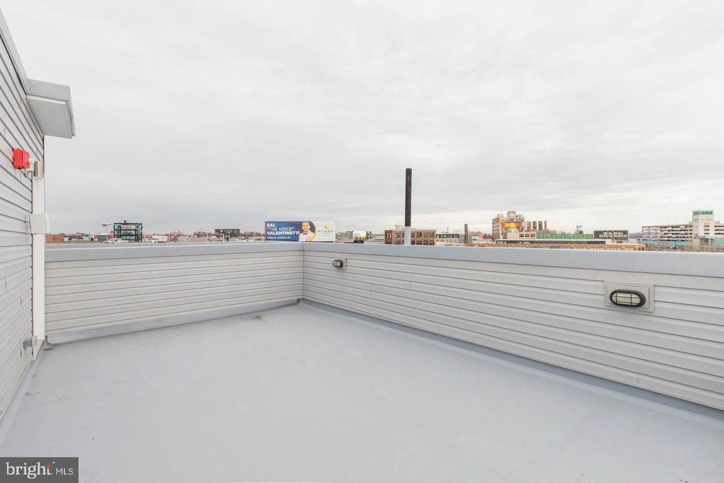 90 West Laurel Street, Unit C Philadelphia, PA 19123 - Photo 16 of 18 a view of a terrace