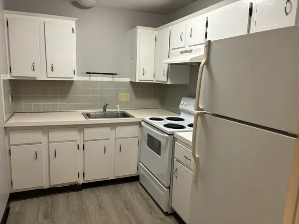 $2,100 | 135 Winthrop Street, Unit 1B, Framingham, MA 01702