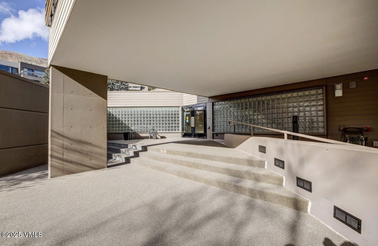 1100 North Frontage Road West, Unit 2401 Vail, CO 81657 - Photo 27 of 29 a view of roof deck