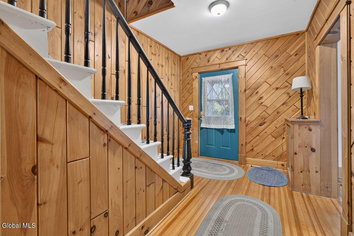 67 Hilton Road New Scotland, NY 12159 - Photo 4 of 20 67 Hilton foyer 2