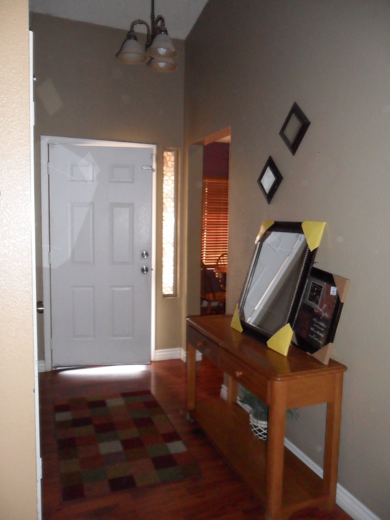 8914 West Coronado Road Phoenix, AZ 85037 - Photo 8 of 26 foyer